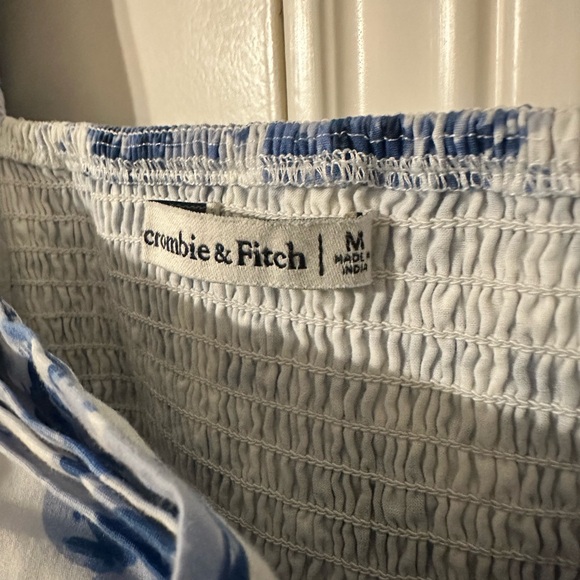 Abercrombie and Fitch Floral Blue and White Midi Dress - Picture 4 of 7